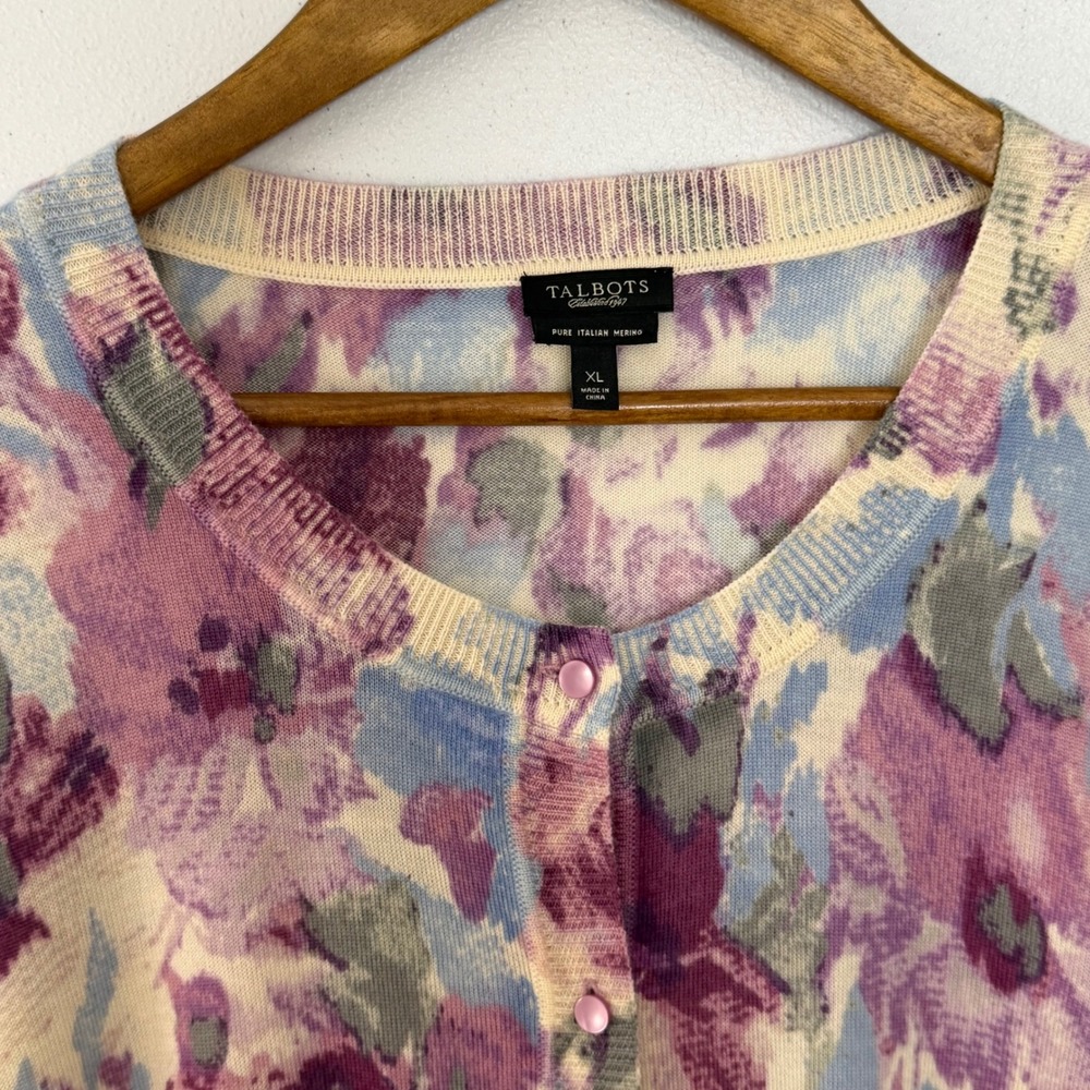 Talbots Cardigan Sweater XL Purple 100% Merino Wool Floral Button Up Lightweight - Picture 5 of 11